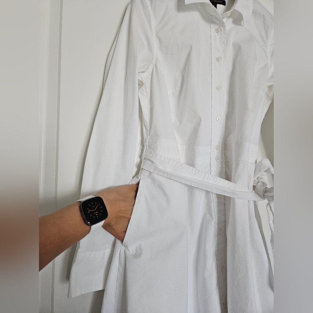 Banana Republic fit and flare white dress size 2